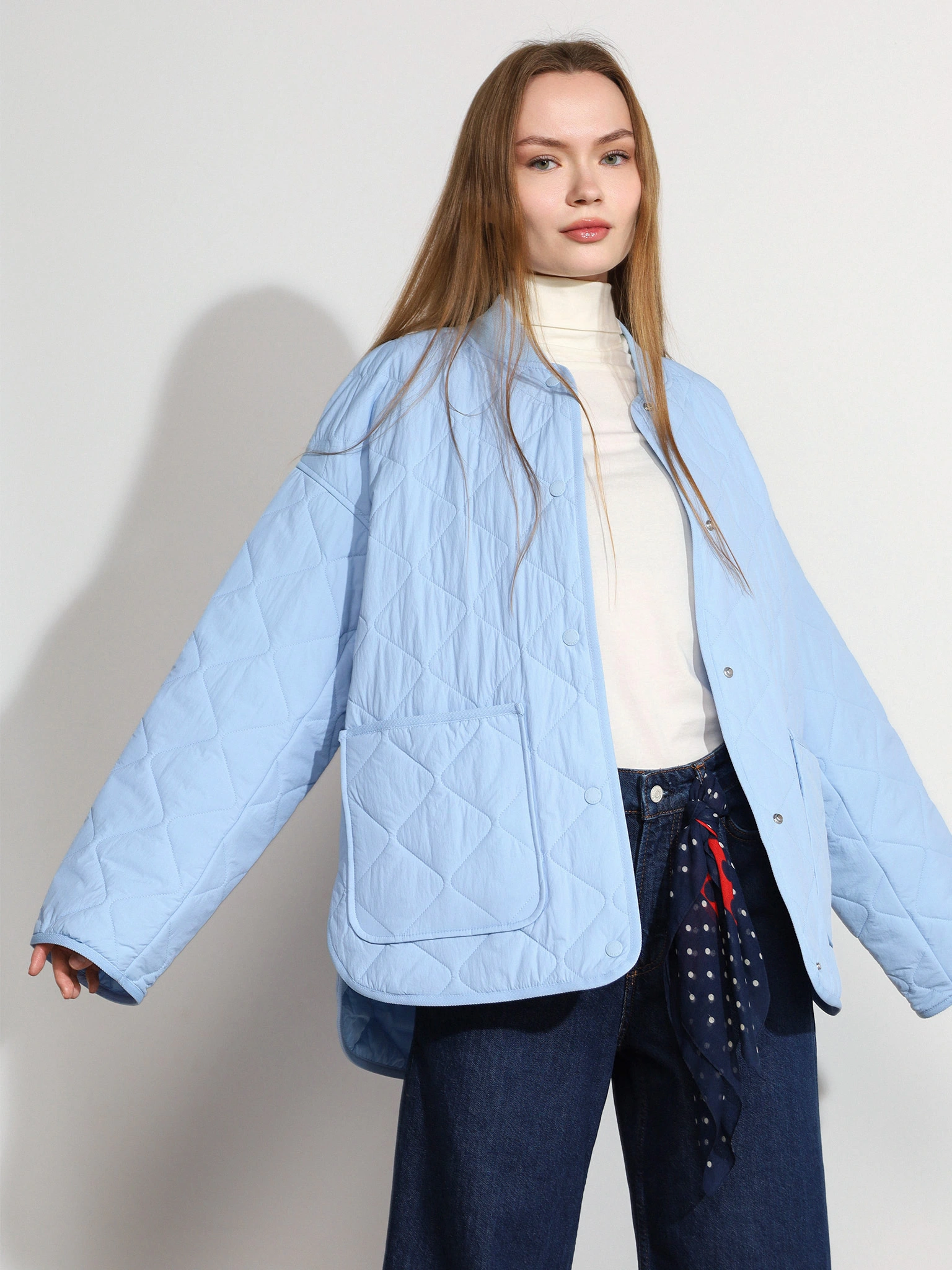 Куртка стеганая голубого цвета на кнопках